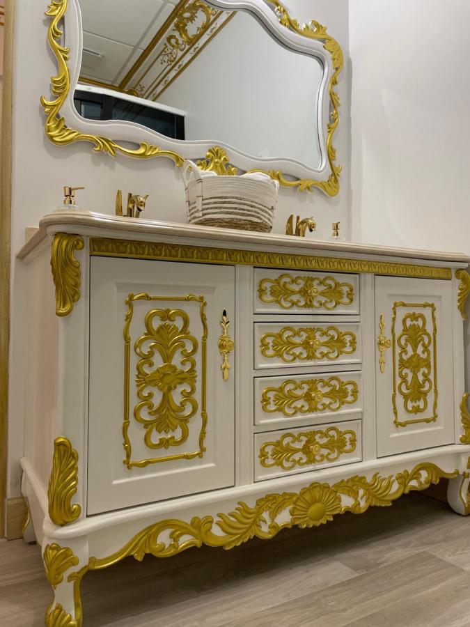 נרבון Suite Imperiale Eglise Du Couvent מראה חיצוני תמונה